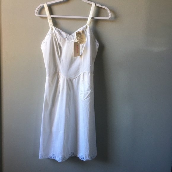 Vintage Other - VINTAGE union made wonder maid slip new with tags
